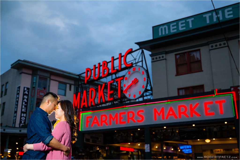Seattle, Center, Pikes, Place, Market, Kerry, Park, Engagement, Photography, Photographer, Session, Pictures, Artistic