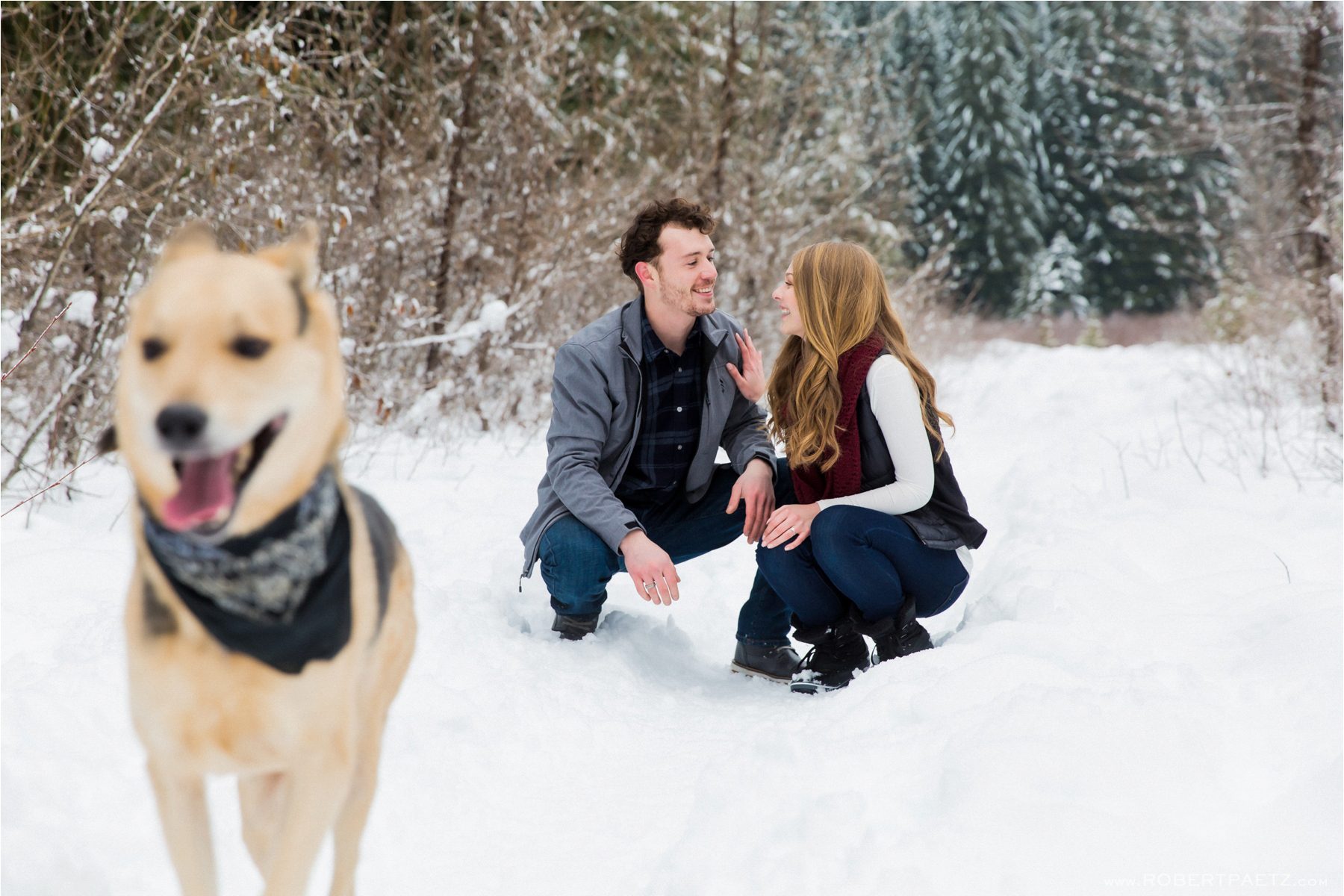 A Snoqualmie engagement photography session in the snow outside of Seattle, Washington, photographed by the destination wedding photographer Robert Paetz. 