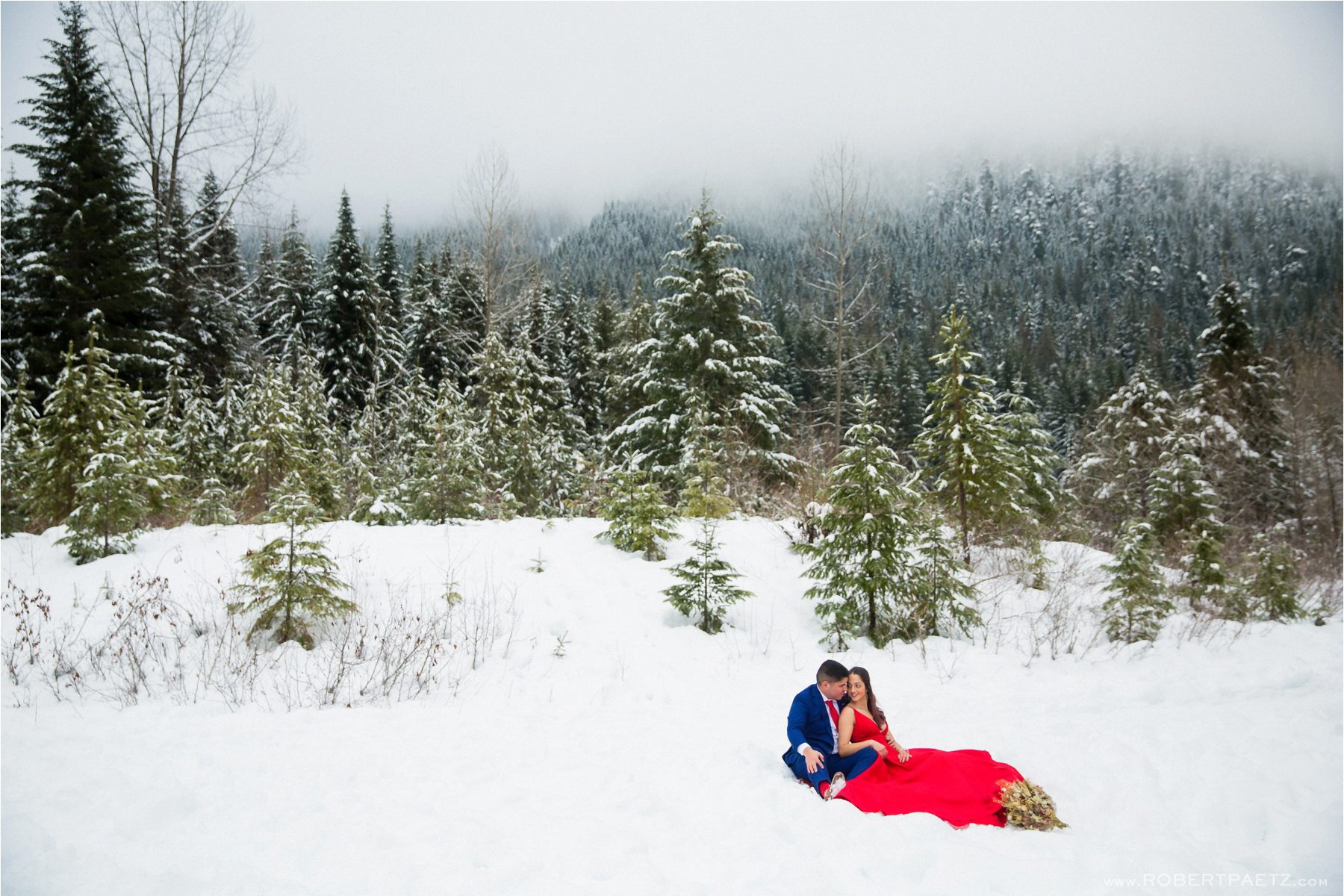 A winter themed seattle engagement photography session taken in the snow and downtown by the west coast wedding photographer, Robert Paetz. 